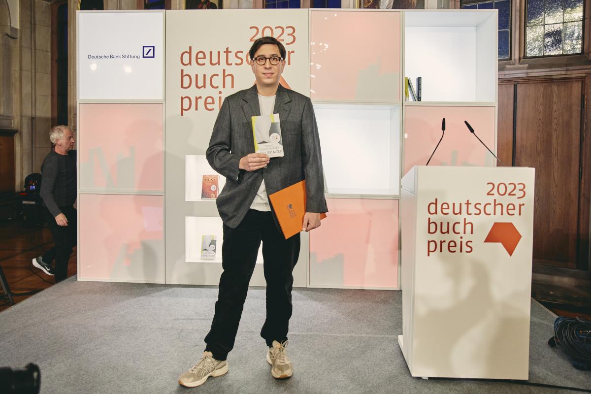 Tonio Schachinger erhält den Deutschen Buchpreis 2023