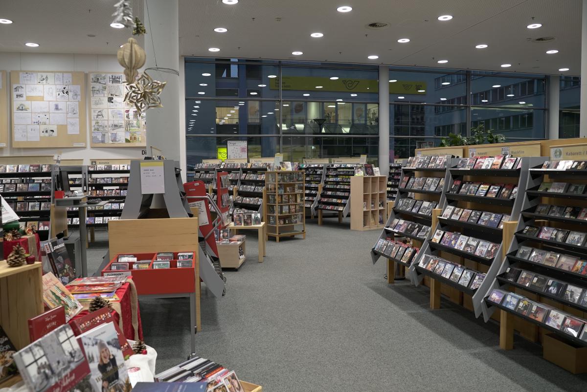Innenbereich der Stadtbibliothek Wissensturm Linz