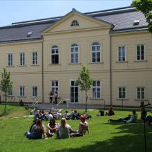 Kardinal König Haus Gartenansicht