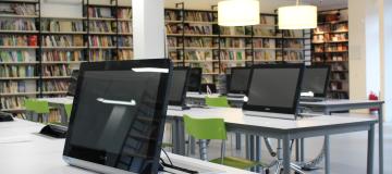 Computer, Monitor, Lampe, Bibliothek, Tisch